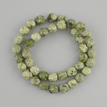 Snake stone beads multifaceted, diameter 9x8mm +/-, length 37cm +/- on fishing line