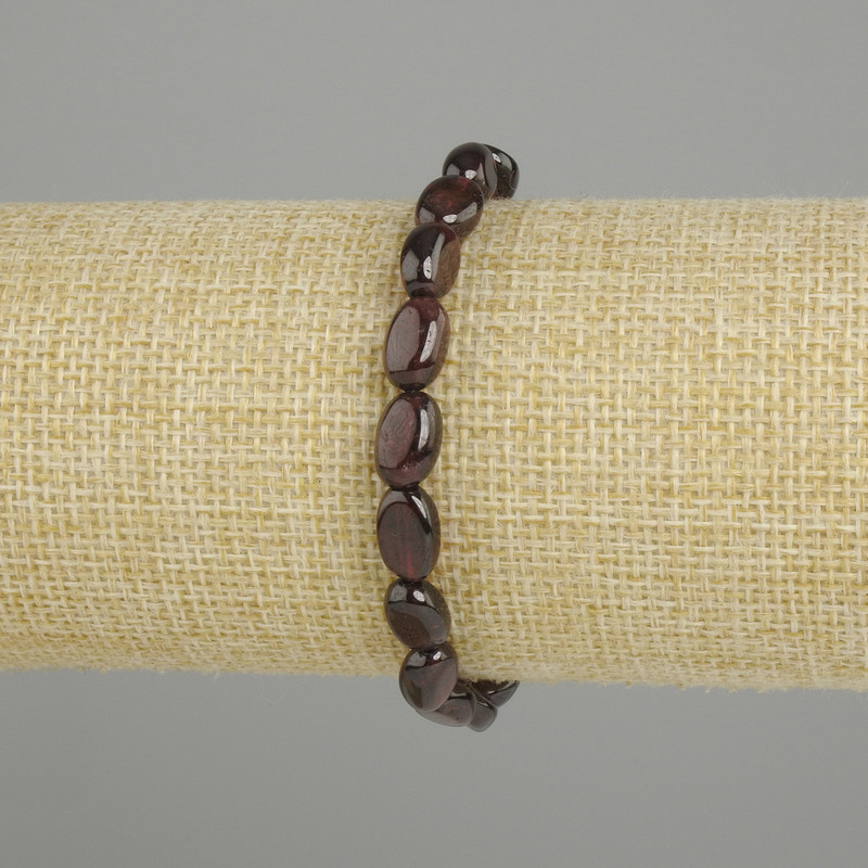 Garnet bracelet, tumbled, diameter 10x6, 5mm +/- , length 18cm +/- stretch