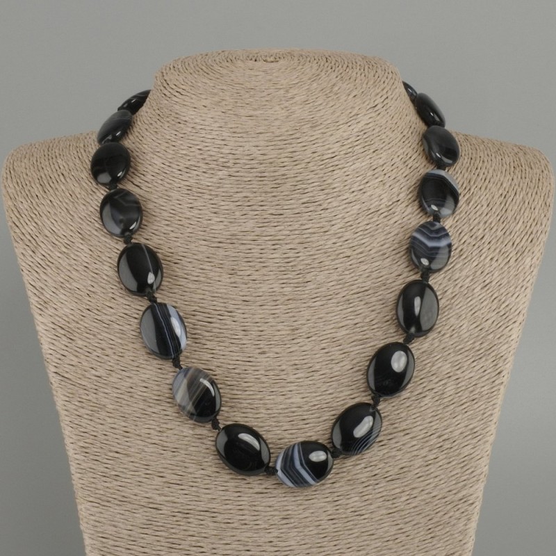 Agate necklace oval, diameter 19, 5-20x15mm+-, length 45cm+- with clasp