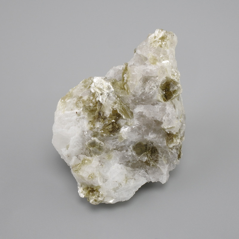 Golden mica natural unprocessed stone, diameter 53x38x33 mm ± (assorted sizes) (Price per 100 g)