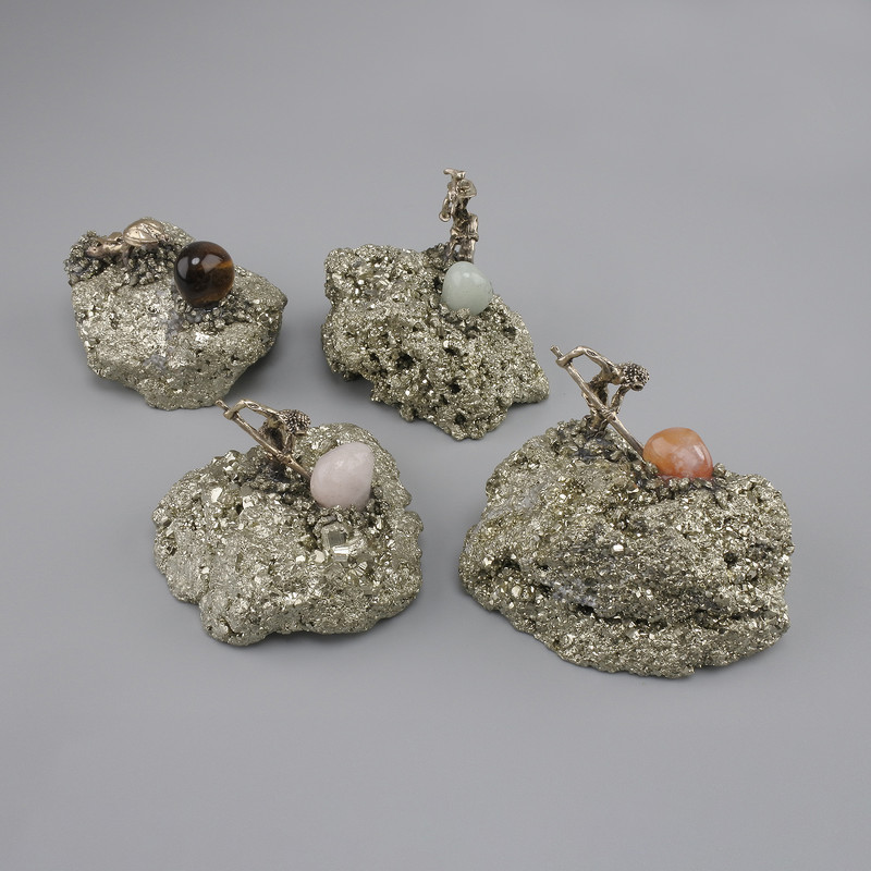 Souvenir Stareteli (various figures) Pyrite 55-60x40-55 mm ± assorted size