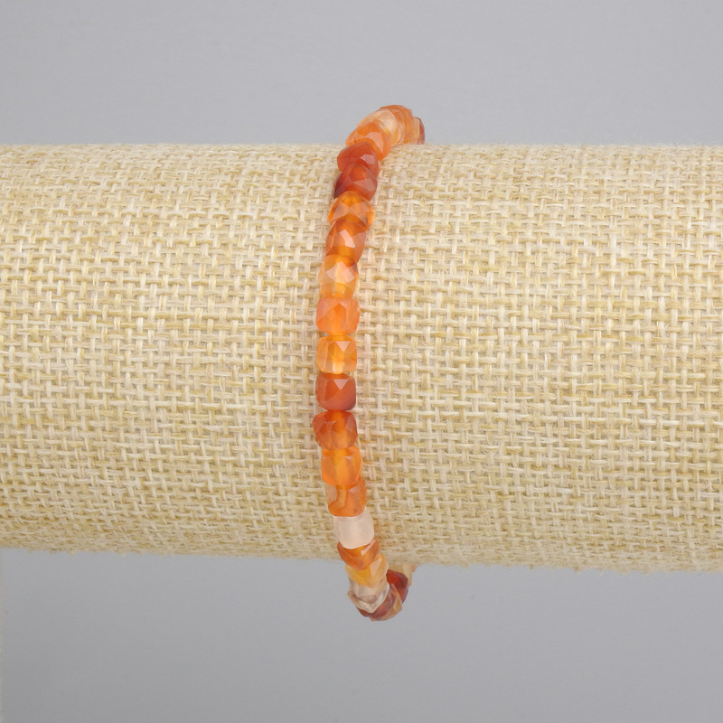 Carnelian bracelet faceted cube bead, diameter 5×5mm +/-, length 18cm +/-, stretch