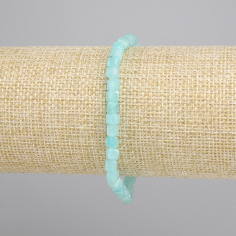 Bracelet Amazonite faceted cube, diameter 4x4mm ±, length 18cm ± on stretch