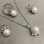 Necklace pendant set on a 40 cm chain (±) and stud earrings Majorca