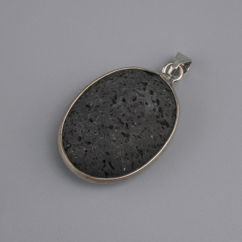 Lava pendant oval in a setting, diameter 26x20mm+-, length 35cm+-