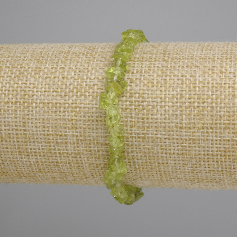 Chrysoprase bracelet, chip beads, diameter 6-7x2-4 mm +/-, length 18 cm +/- stretch