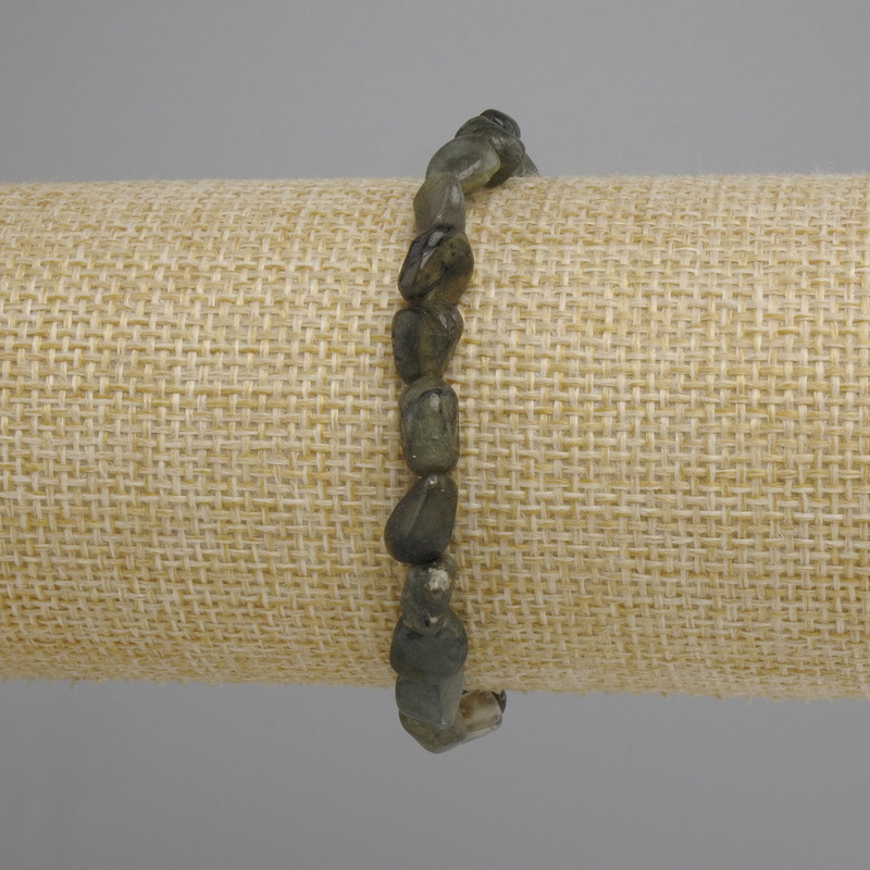 Labradorite bracelet, tumbled, diameter 7-9x5-7, 5mm+-, length 18cm +- stretch cord