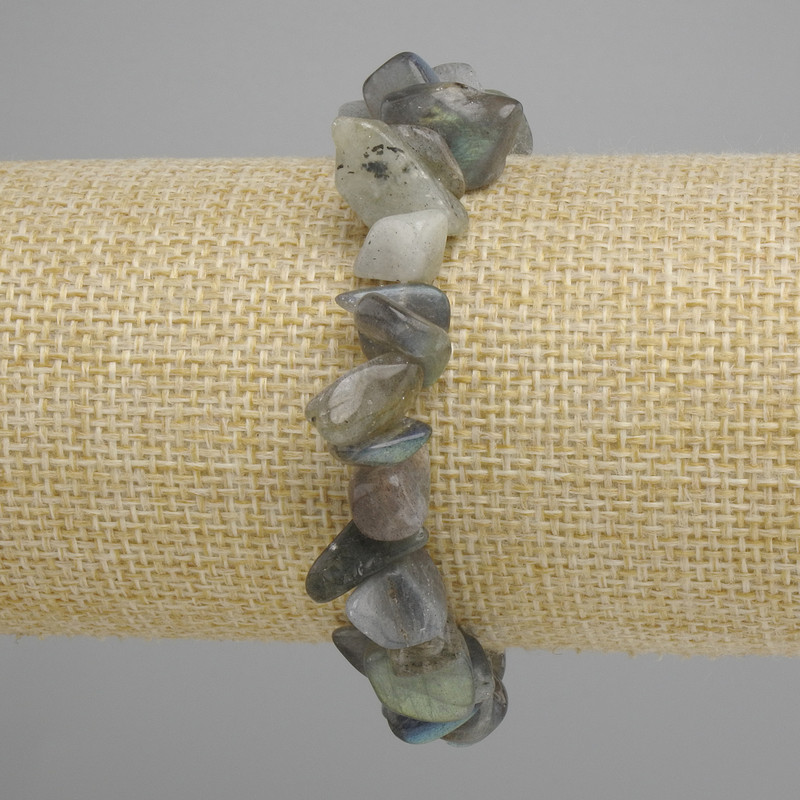Labradorite chip bracelet, diameter 9-16x3-9 mm +-, length 18 cm +- stretch