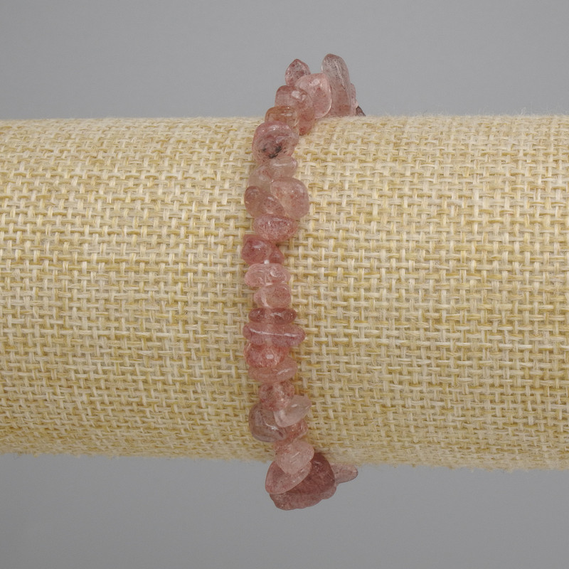 Strawberry quartz chip bracelet, diameter 5-11x4-7 mm +/-, length 18 cm +/- stretch