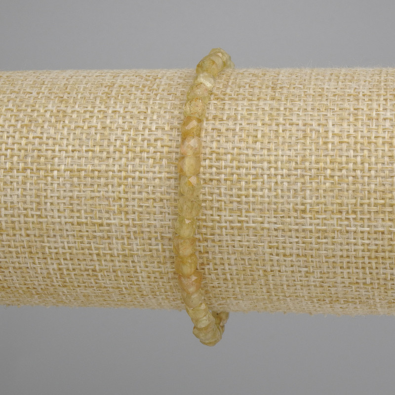 Citrine bracelet faceted cube, diameter 4x4mm +/-, length 18cm +/- stretch