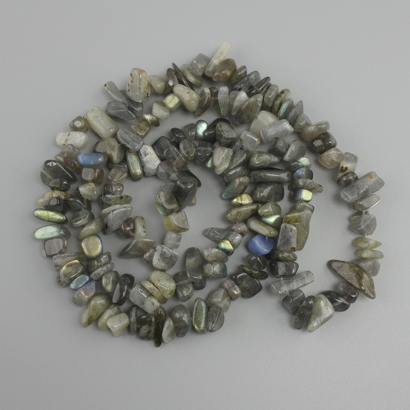 Labradorite beads, chips, diameter 7-18x3-8mm +- , length 78cm +-