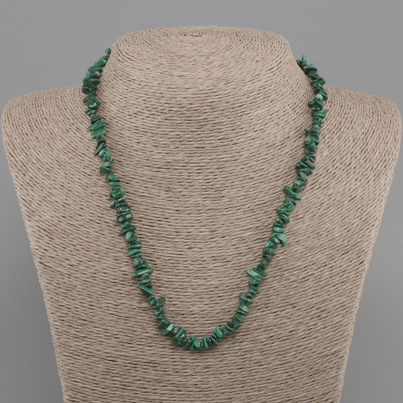 Necklace Malachite rough chips, diameter 4-9x2-3mm +/-, length 45 cm +5 cm extension chain