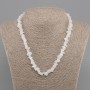 Necklace White Quartz Crushed Stone, diameter 7-12x3-7mm +/- , length 45cm +5cm extending chain