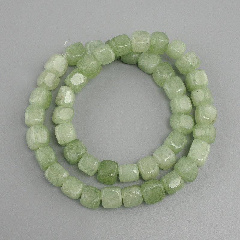 Chrysolite (Olivine) beads cube, diameter 8–9 mm +/-, strand length 38 cm +/-
