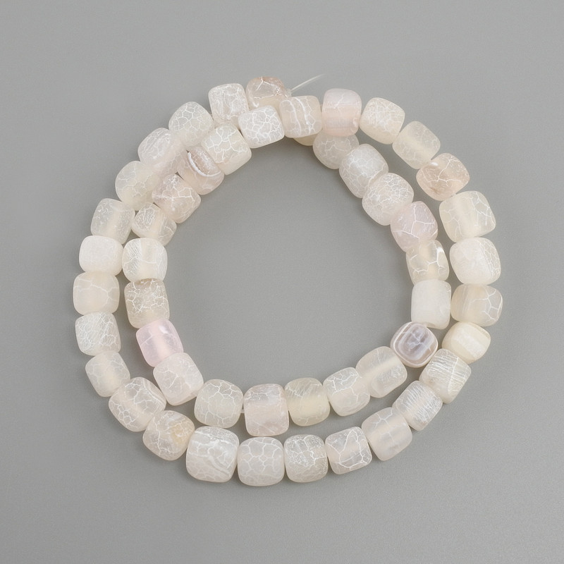 Agate beads Frosty Agate cube, diameter 6–7 mm +/-, length 35 cm +/- on a string
