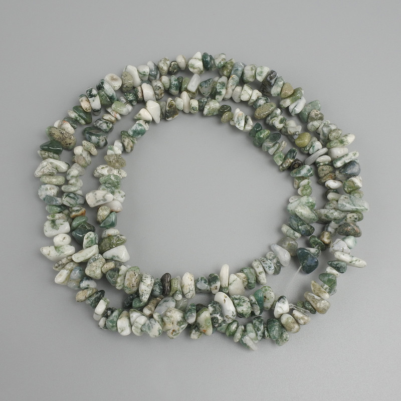 Moss Agate chip beads, diameter 4-10x3-5mm +/-, length 78m +/- on a thread