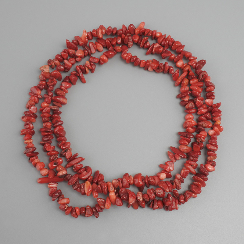 Coral chip beads, diameter 4-13x3-5mm +/-, length 80m +/- on fishing line