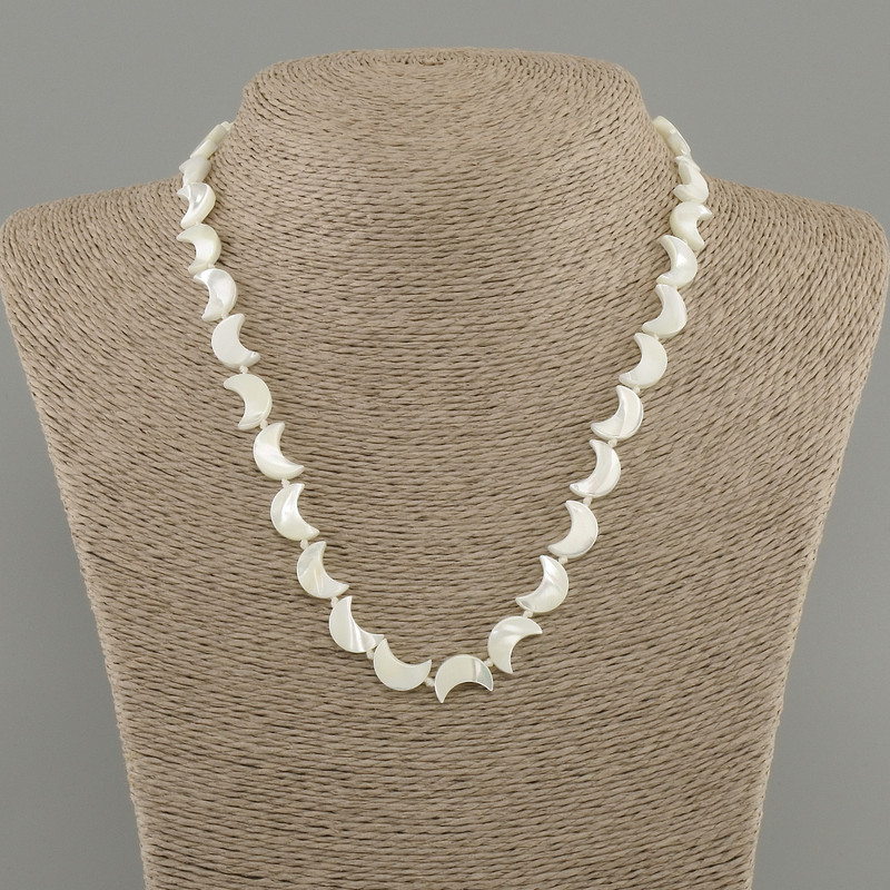 Mother-of-pearl necklace "Moon", 12x9 mm diameter +/-, length 45 cm +/- with clasp