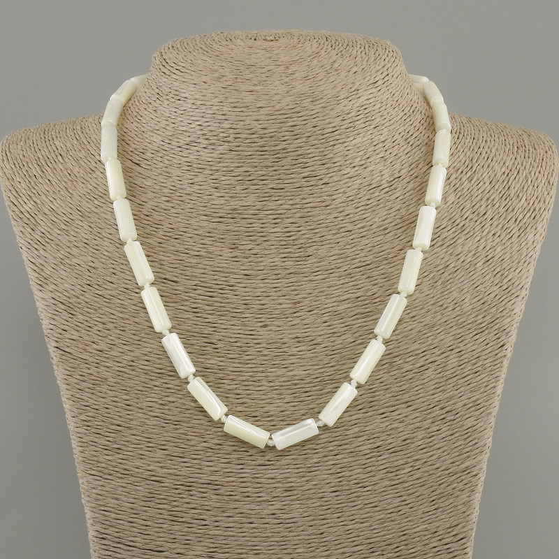 Necklace Mother-of-Pearl cylinder, diameter 15x6mm +/- , length 45cm +/- with clasp