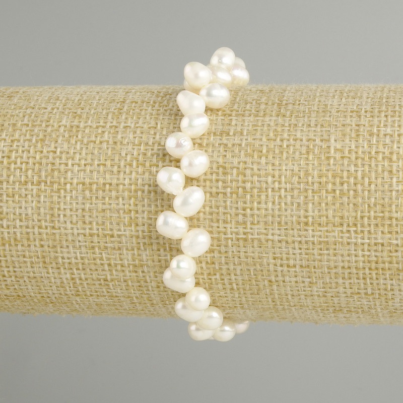 Bracelet with Freshwater Pearls, diameter 6–7×5 mm ±, length 18 cm ± stretch