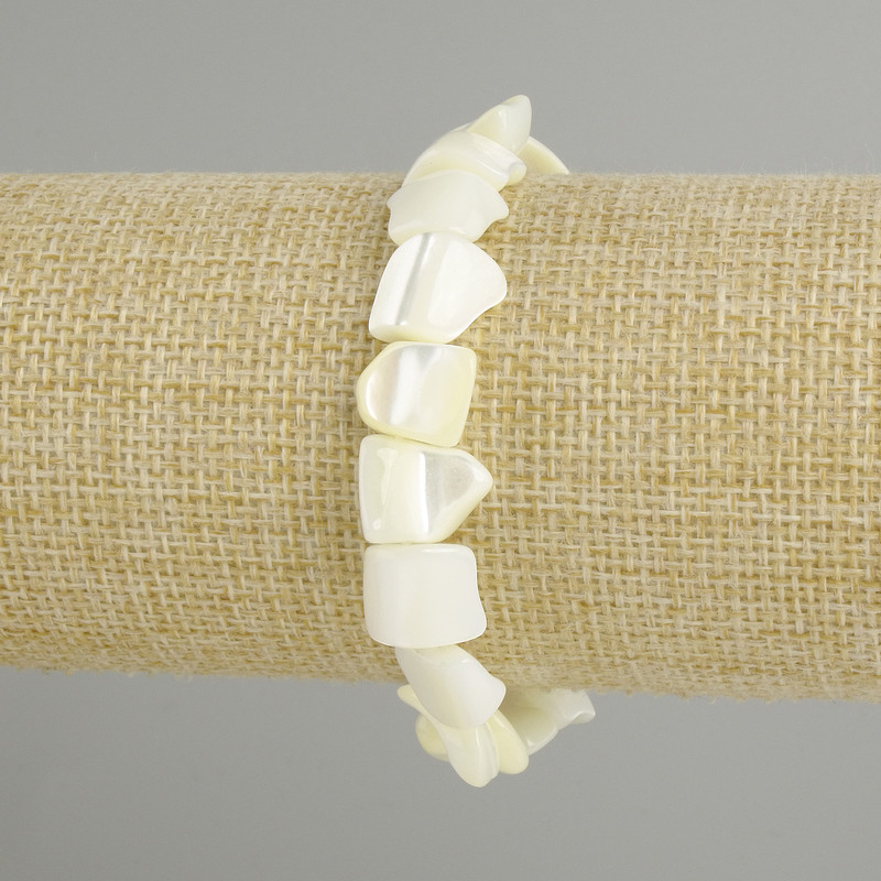 Bracelet Mother-of-Pearl tumbled, diameter 9–12x11–13mm +/-, length 18cm +/- stretch