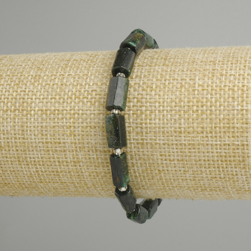 Emerald bracelet rough cut, diameter 10-11x6mm +/-, length 18cm +/- stretch