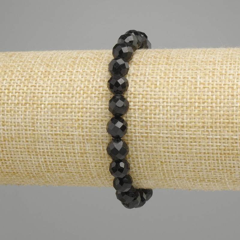 Turmaline bracelet faceted round bead, diameter 7.5 mm ±, length 18 cm ± stretch