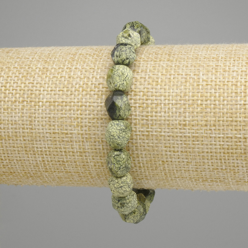 Serpentine bracelet multifaceted, diameter 9-10x8-9mm ±, length 18cm ± stretch