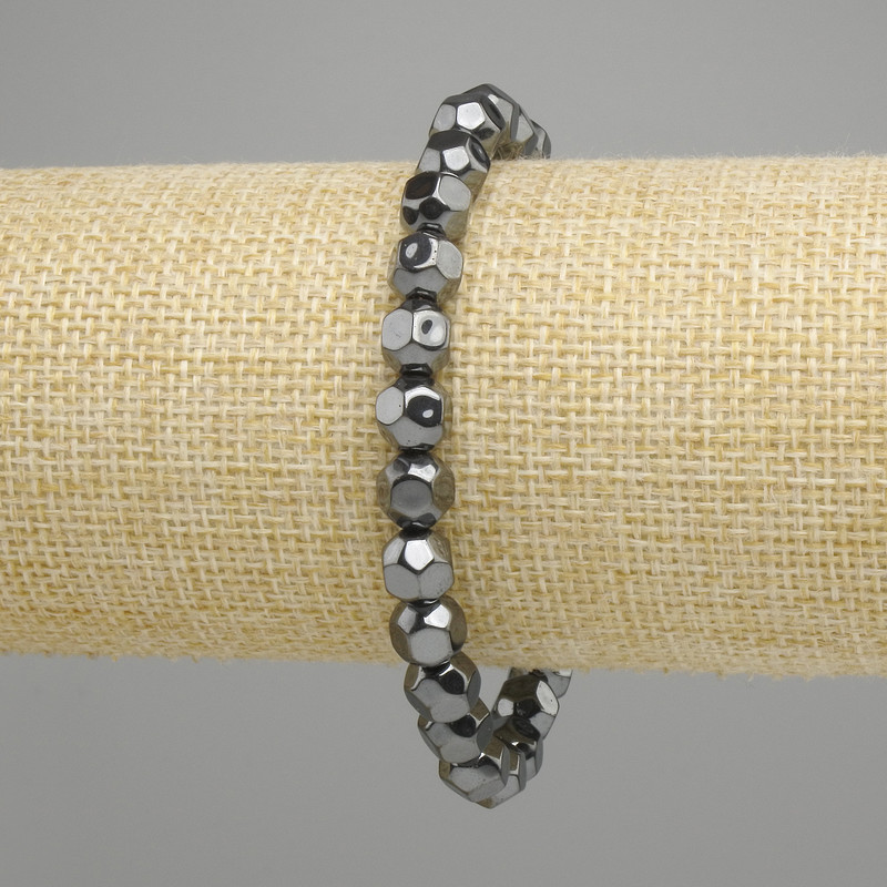 Hematite bracelet faceted bead 7mm +/-, length 18cm +/- stretch