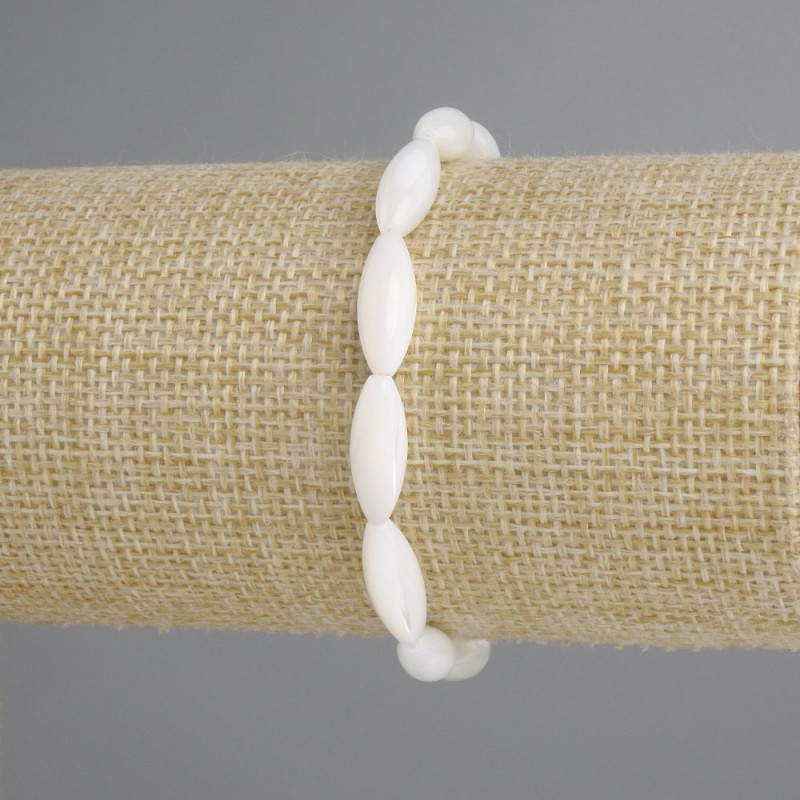 Mother-of-pearl bracelet seed shape, diameter 15×6mm +/-, length 18cm +/-, stretch