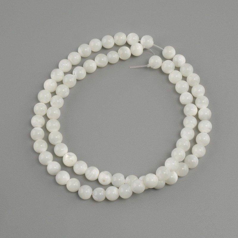 Mother-of-pearl beads smooth round bead, diameter 6mm +/-, length 39cm +/-, on a string