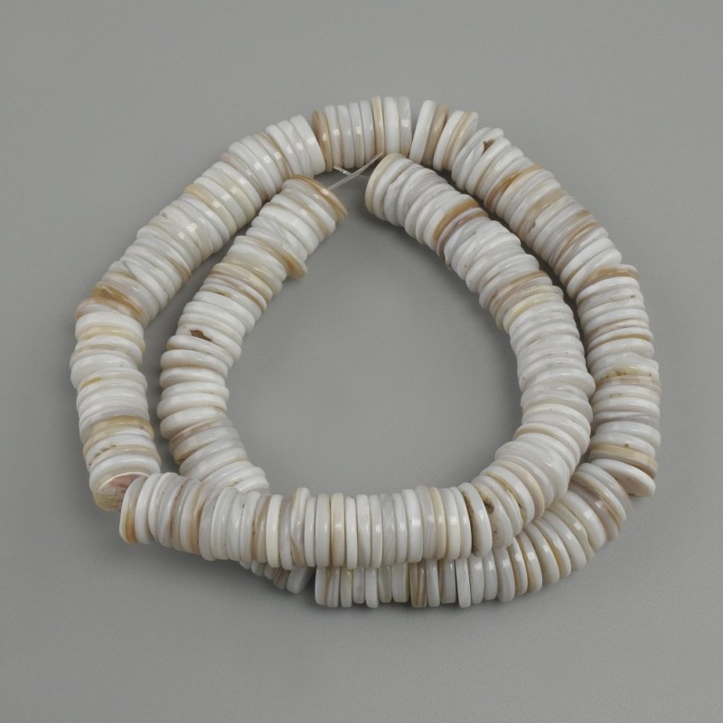 Beads made of Scapharca shell (Scapharca) rondelle, diameter 10x1, 5-2mm+-, length 39cm+- on a fishing line