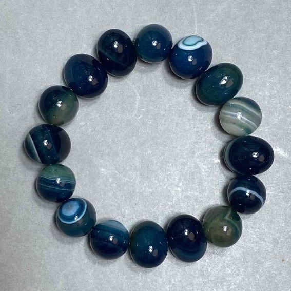 Agate bracelet oval 16×12 mm ±, length 18 cm ± stretch
