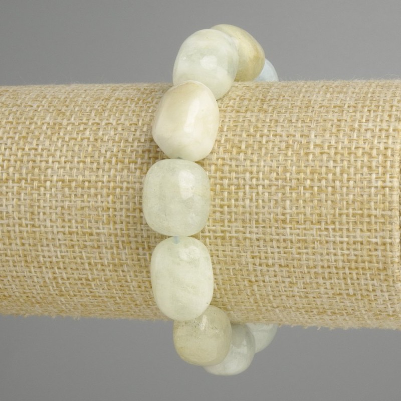 Morganite bracelet, tumbled, 15-18×12-13 mm, approx. 5 mm thickness, length 18 cm ± stretch