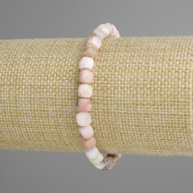 Opal bracelet faceted cube, diameter 6x6mm+-, length 18cm+- stretch
