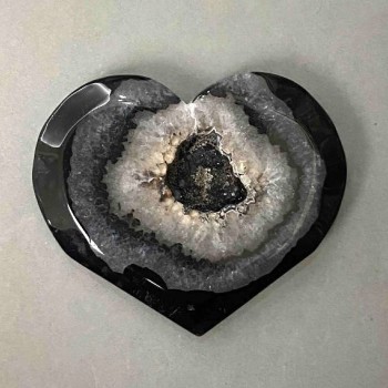 Agate heart souvenir with a geode 52×64 mm ± weight 87 g