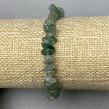 Jade chip bracelet 7-13x3-5mm +/- , length 18cm +/- stretch
