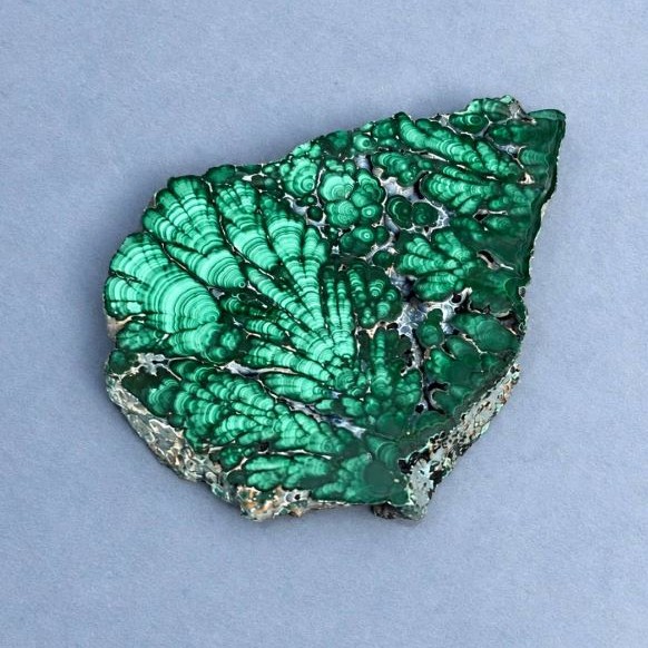 Souvenir stone plaque made of natural Malachite 85x66x10 mm ± weight 136 g
