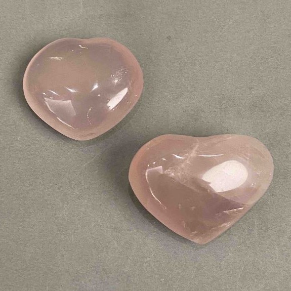 Paired Hearts Pink Quartz souvenir natural stone, diameter 43-49x37-38mm ± 96g