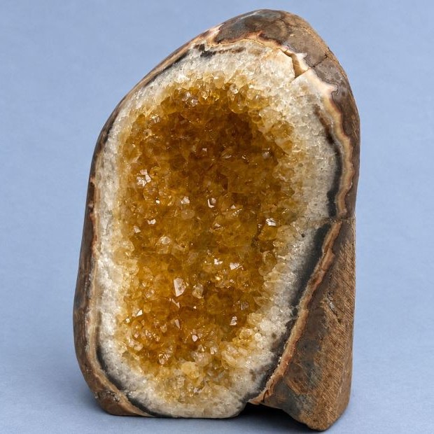 Natural stone souvenir citrine druse, dimensions ~110x82x52 mm ± weight ~700 g