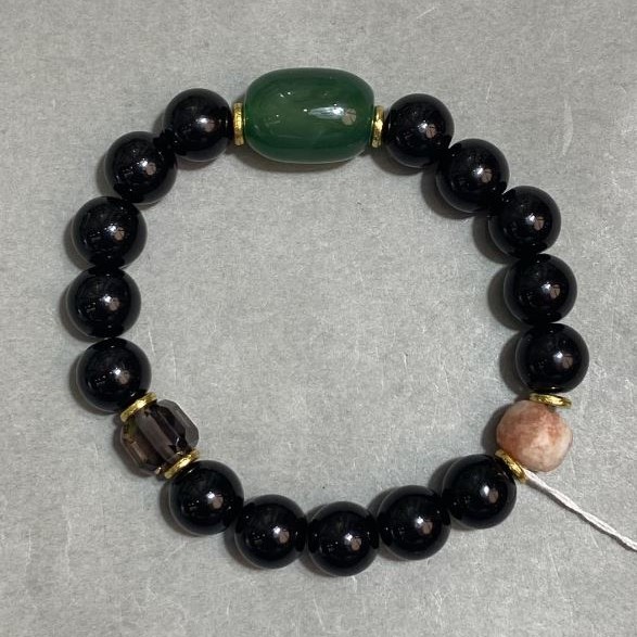 Agate bracelet smooth round bead 10mm+- Chrysoprase tumbled 18x13mm+-, length 18cm +- stretch