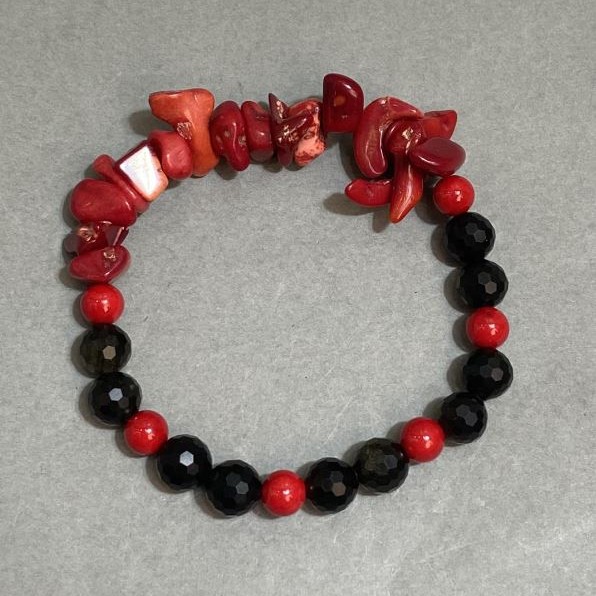 Bracelet Coral chip 8-12mm+- Scaferka rondelle 8x2mm+-, length 18cm +- stretch