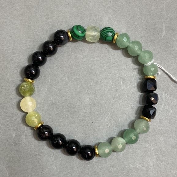 Bracelet Agate smooth bead 8mm+-Jade faceted bead 8mm+-, length 18 cm +- stretch