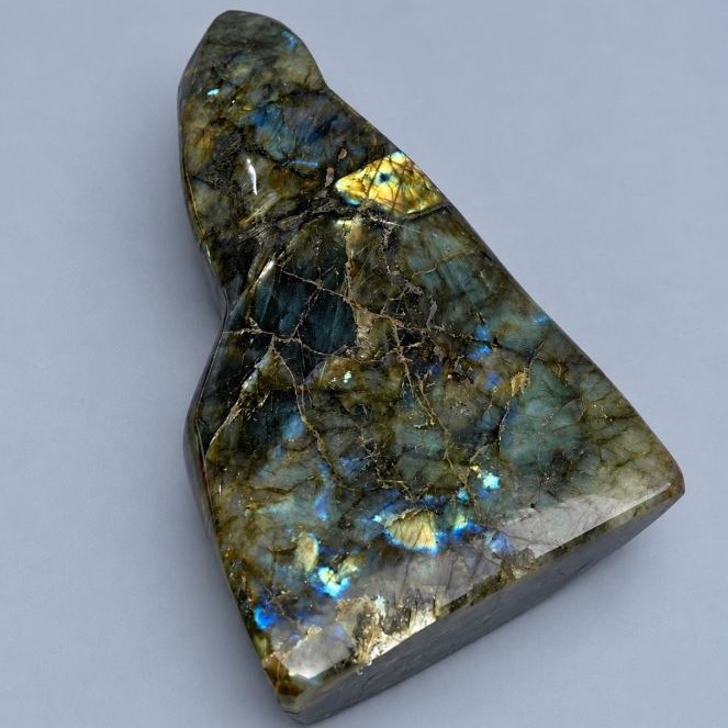 Natural souvenir stone Labradorite 24x13x5. 5 cm± weight 2723 g