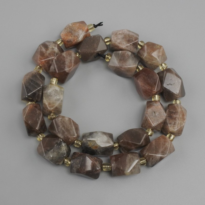 Beads Sunstone faceted prism, diameter 13-15x10-12mm+- seed beads 3mm+-, thread length 39cm+