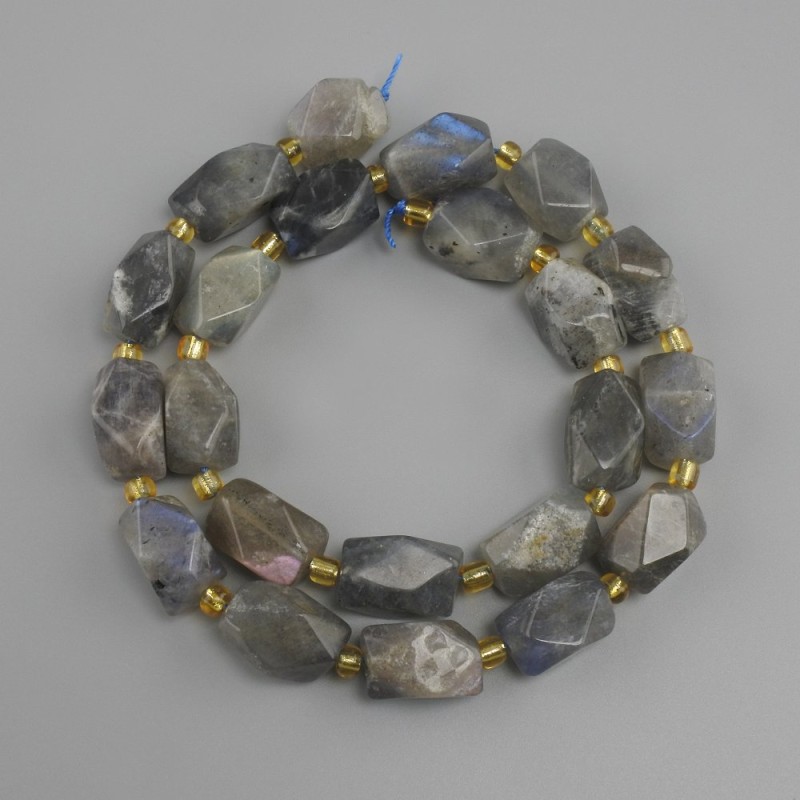 Labradorite beads faceted, diameter 15-16x10-11mm+- seed beads 3mm+-, length 40cm+