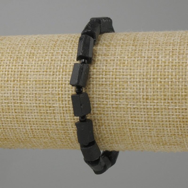 Bracelet Tourmaline Schorl processed faceted rough pieces, diameter 8-12×6-8mm ± beads 3mm ±, length 18 cm ± stretch