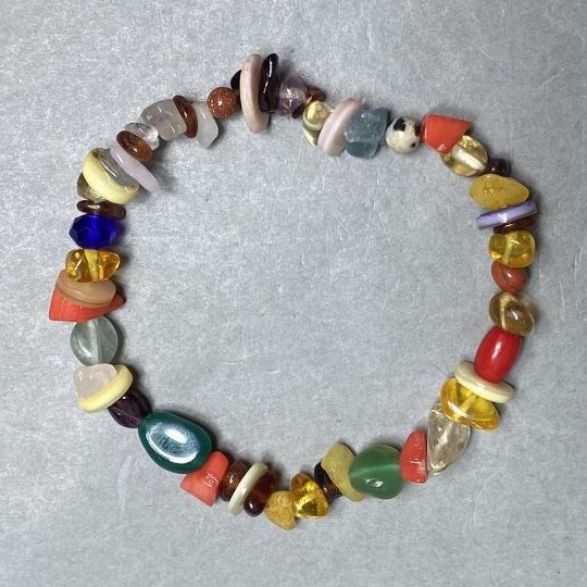 Agate Coral Citrine crystal chip bracelet 6-13x2-6mm+- , length 18 cm +- stretch