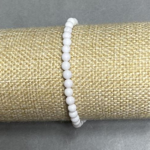 Agate bracelet, round bead 4.5 mm ±, length 18 cm ± stretch