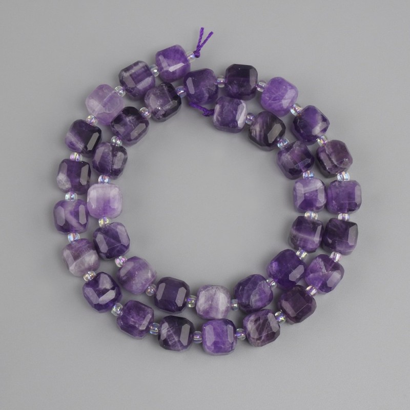 Amethyst Faceted Cube Beads 8.5x8.5 mm +- Seed Beads 3 mm +-, Length 37 cm +